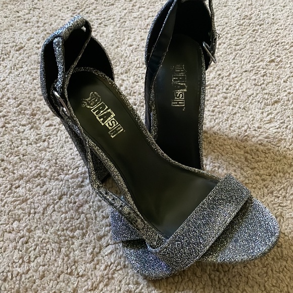 Glitter Heels - Picture 3 of 3